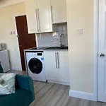 Cosy Studio With Full Facilities.