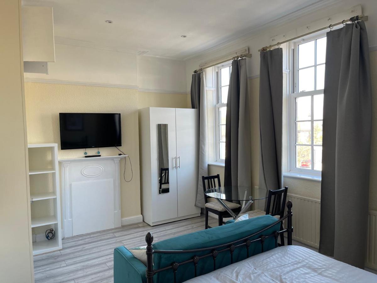 Appartamento Cosy With Full Facilities. Londra